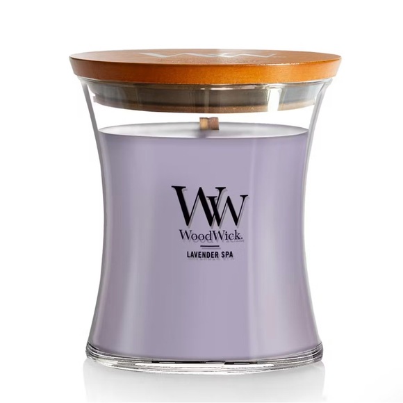 New WoodWick Lavender Spa Candle with Wooden Lid - Picture 3 of 7